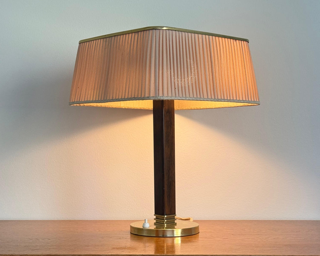 Paavo Tynell, Table Lamp, Model 5066, OY TAITO AB 1940s
